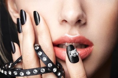 nails inc leather black1