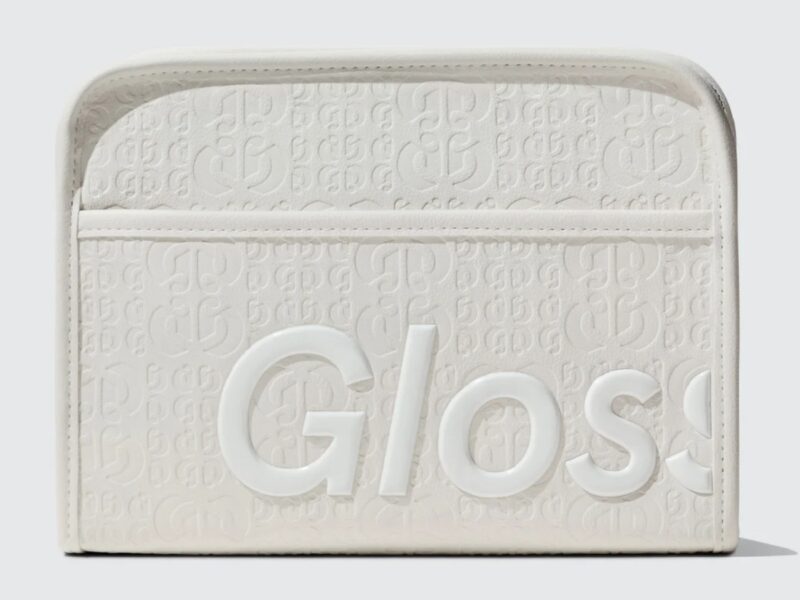 Glossier Beauty Bag Holiday 2021