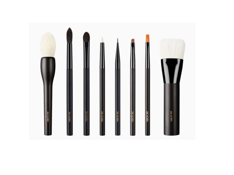Rae Morris Brushes UK