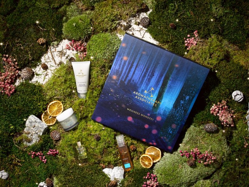 Aromatherapy Associates Christmas Gift Guide 2023 & Wreath Making at Space NK