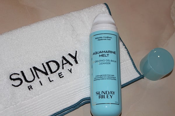 Sunday Riley Aquamarine Melt Hydrating Gel-Balm Cleanser Review 4 Sunday Riley Aquamarine Melt and Cotton Face Cloth